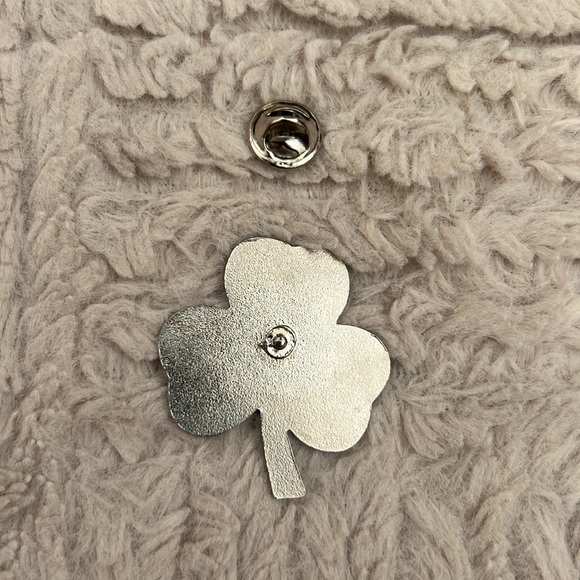 Shamrock Shuffle Bank of America shamrock pin - Picture 8 of 13